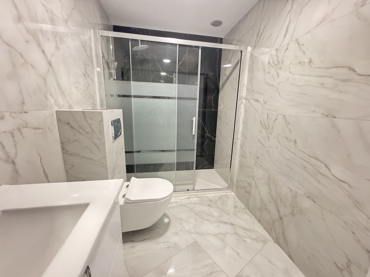 For sale - 2 Bedroom 2 Bathroom Apartment in Torrevieja - , Torrevieja, Alicante, Spain - Alicante