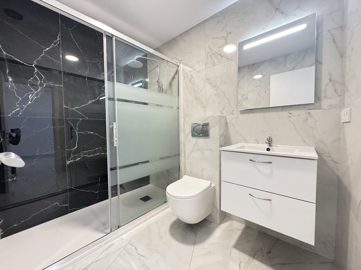 For sale - 2 Bedroom 2 Bathroom Apartment in Torrevieja - , Torrevieja, Alicante, Spain - Alicante