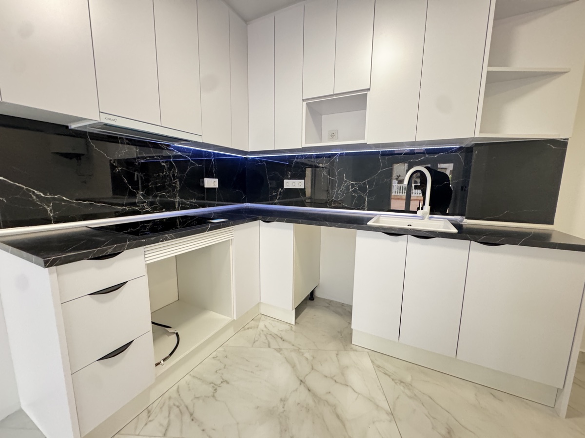 For sale - 2 Bedroom 2 Bathroom Apartment in Torrevieja - , Torrevieja, Alicante, Spain - Alicante