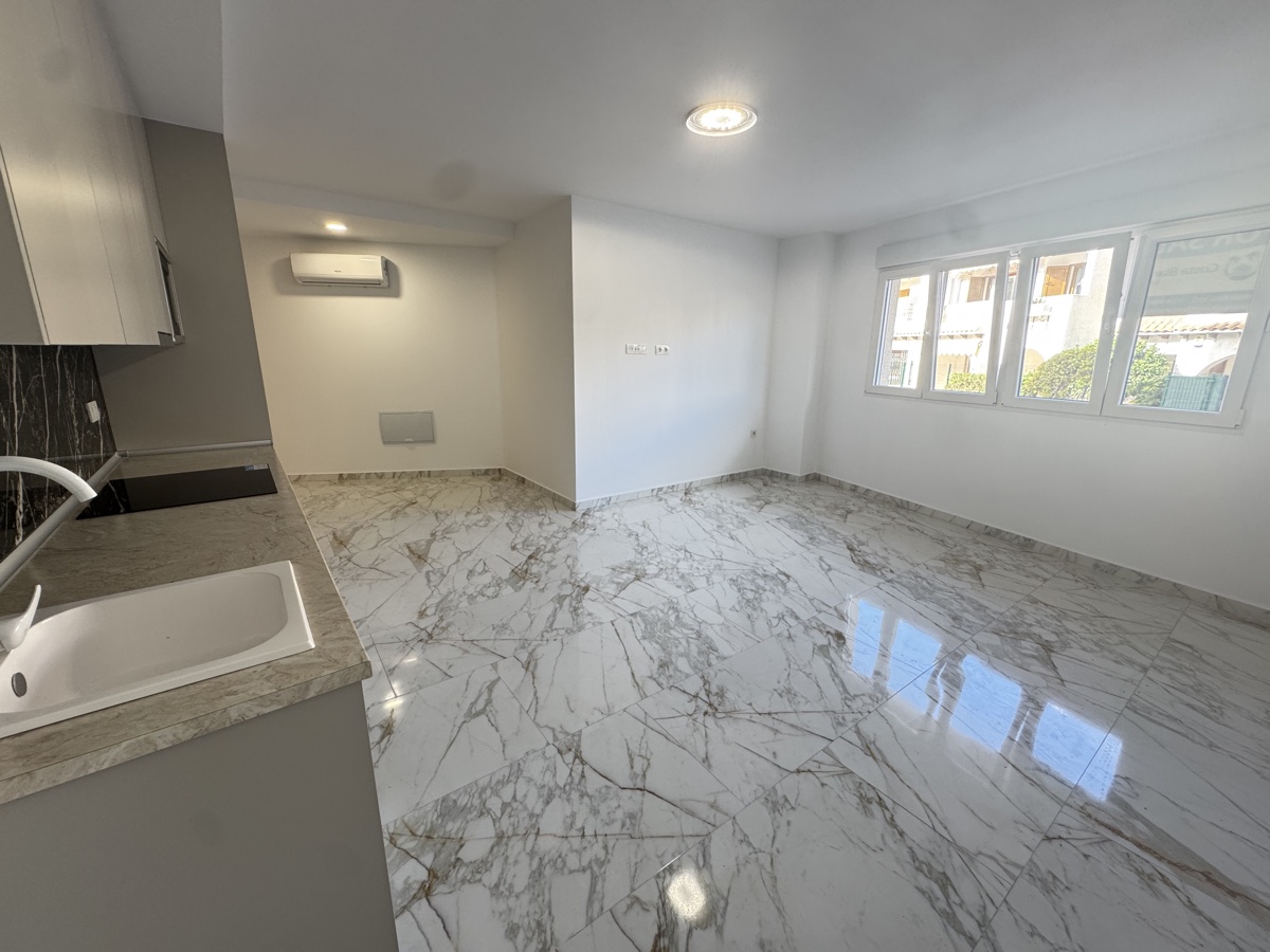 For sale - 1 Bathroom Apartment in Torrevieja - , Torrevieja, Alicante, Spain - Alicante