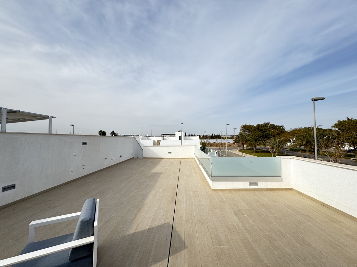 For sale - 3 Bedroom 2 Bathroom Villa in Pilar De La Horadada - , Pilar De La Horadada, Alicante, Spain - Alicante