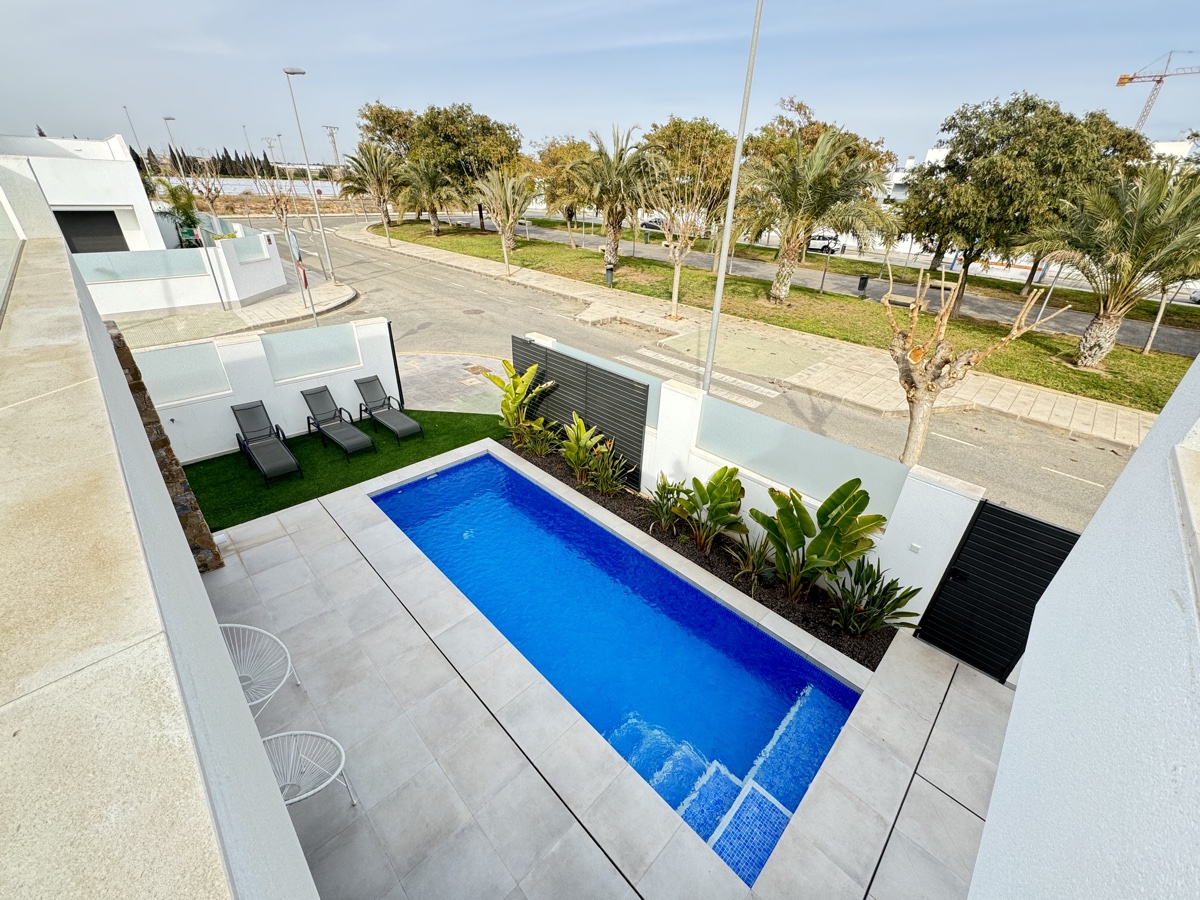 For sale - 3 Bedroom 2 Bathroom Villa in Pilar De La Horadada - , Pilar De La Horadada, Alicante, Spain - Alicante