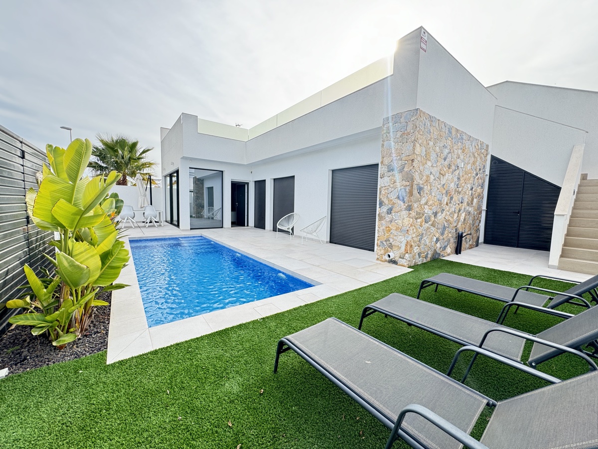 For sale - 3 Bedroom 2 Bathroom Villa in Pilar De La Horadada - , Pilar De La Horadada, Alicante, Spain - Alicante