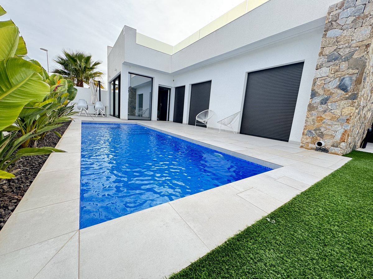 For sale - 3 Bedroom 2 Bathroom Villa in Pilar De La Horadada - , Pilar De La Horadada, Alicante, Spain - Alicante