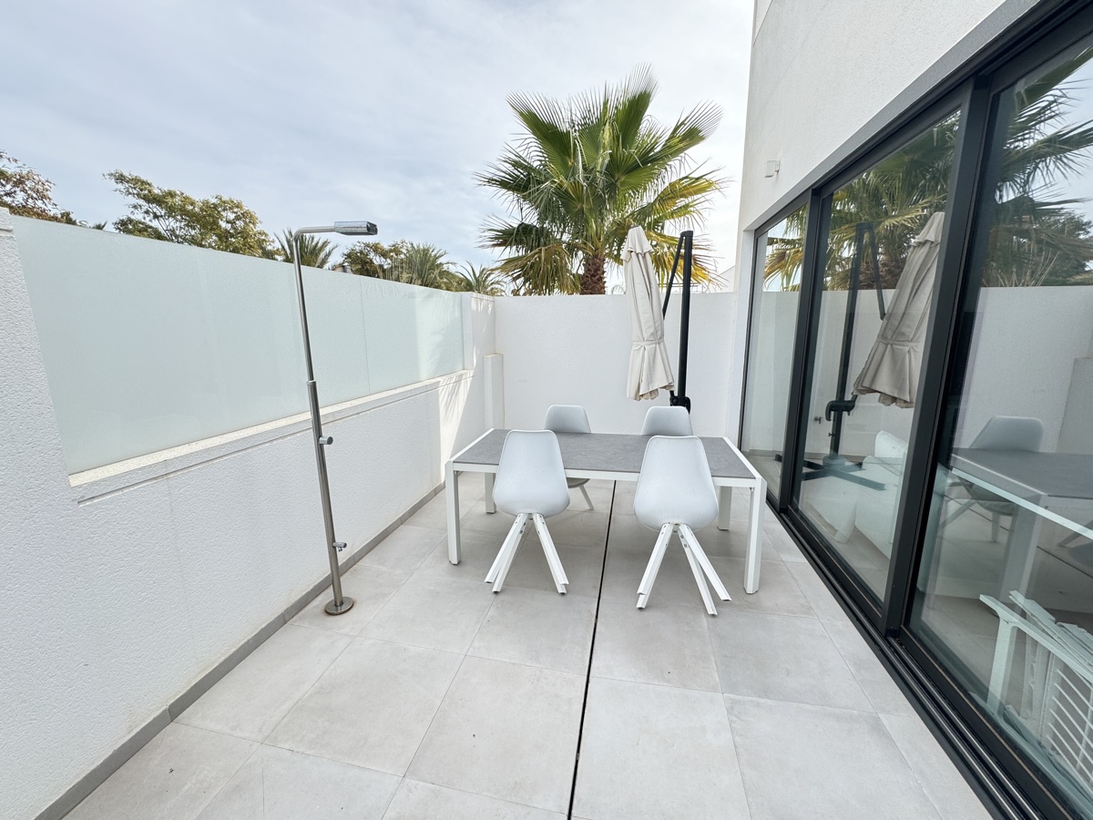 For sale - 3 Bedroom 2 Bathroom Villa in Pilar De La Horadada - , Pilar De La Horadada, Alicante, Spain - Alicante