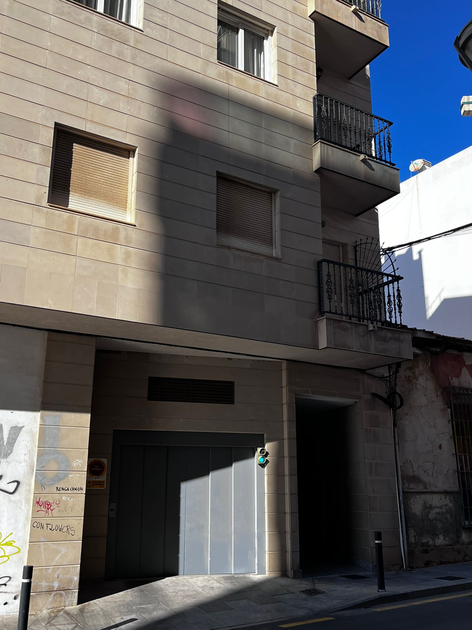 For sale - 3 Bedroom 2 Bathroom Apartment in Torrevieja -  - Alicante