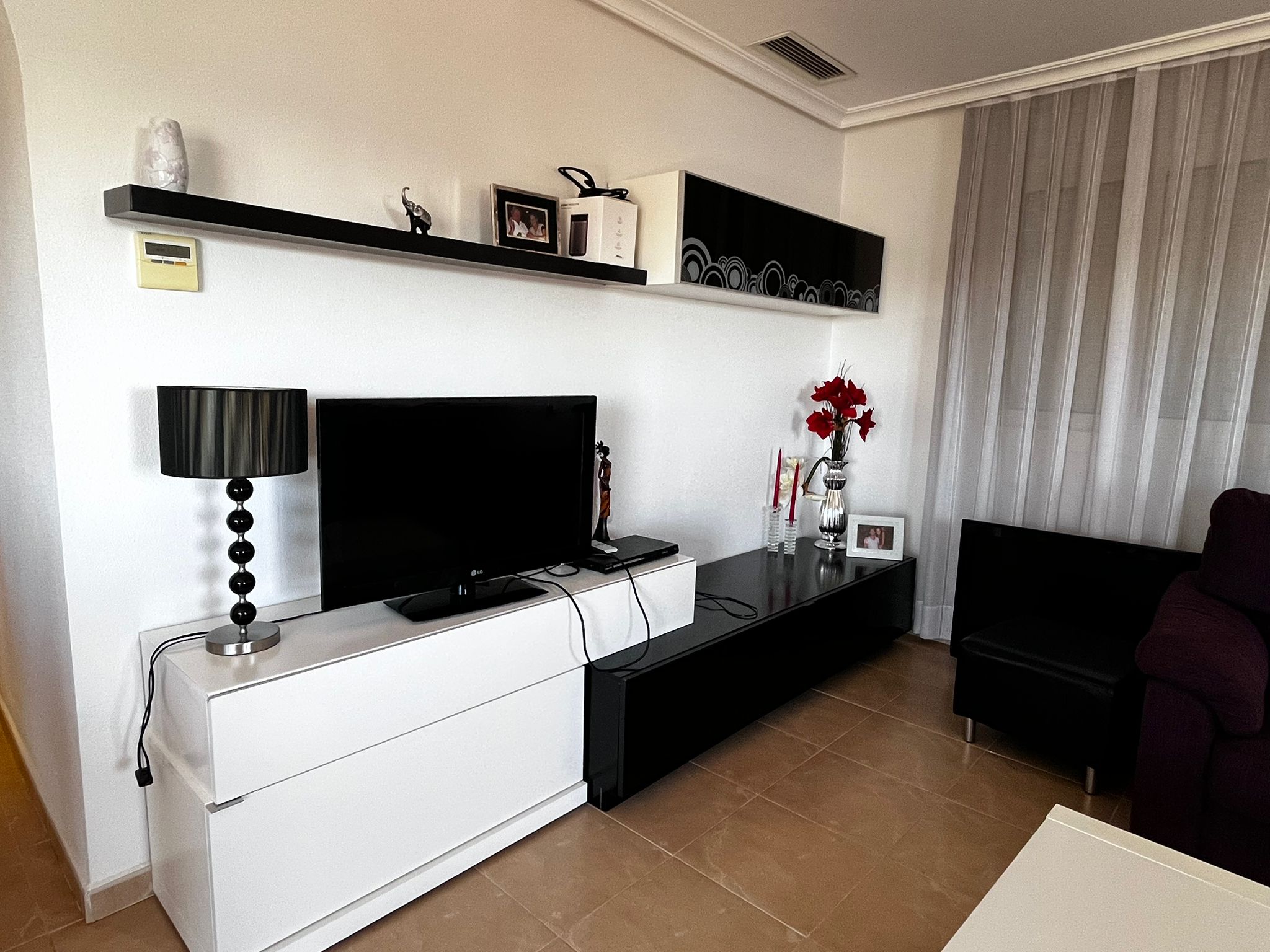 For sale - 3 Bedroom 2 Bathroom Apartment in Torrevieja -  - Alicante