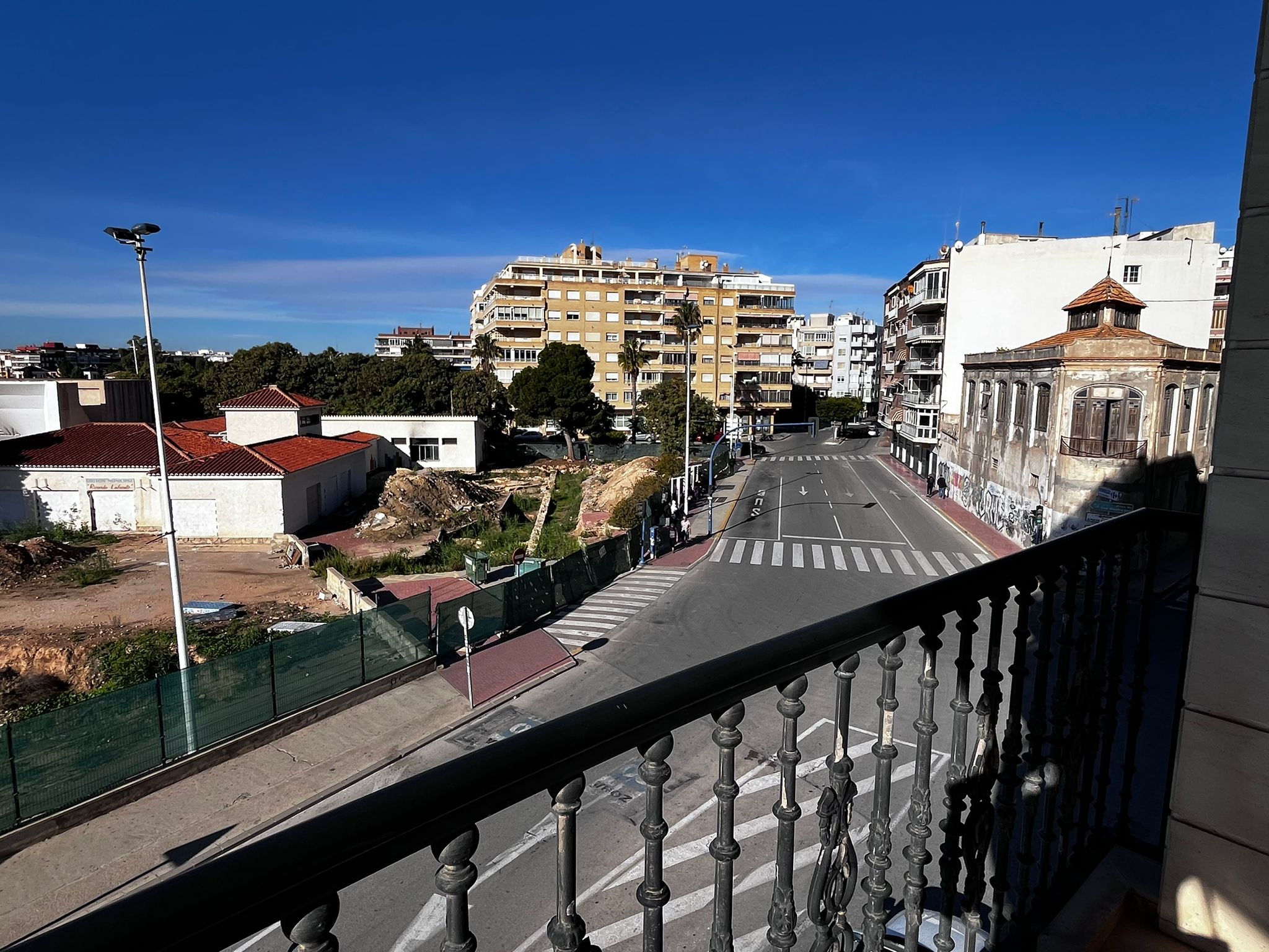 For sale - 3 Bedroom 2 Bathroom Apartment in Torrevieja -  - Alicante