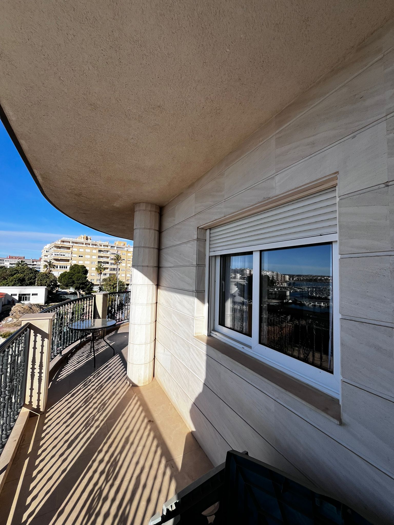 For sale - 3 Bedroom 2 Bathroom Apartment in Torrevieja -  - Alicante