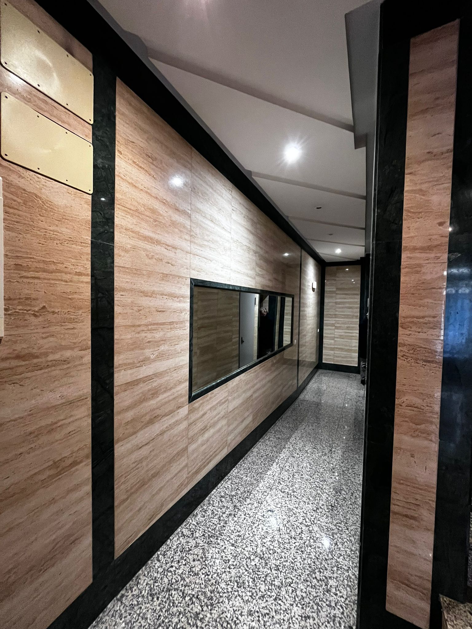 For sale - 3 Bedroom 2 Bathroom Apartment in Torrevieja -  - Alicante