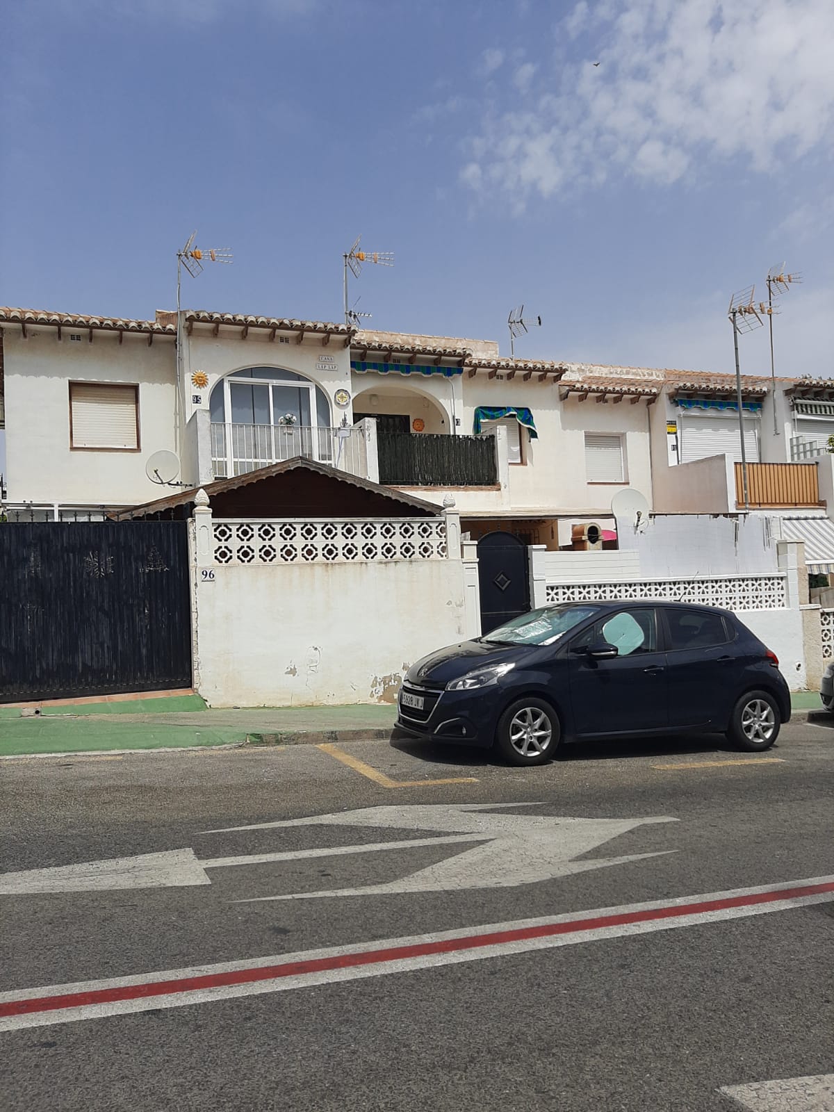 For sale - 1 Bedroom 1 Bathroom Bungalow in Torrevieja -  - Alicante