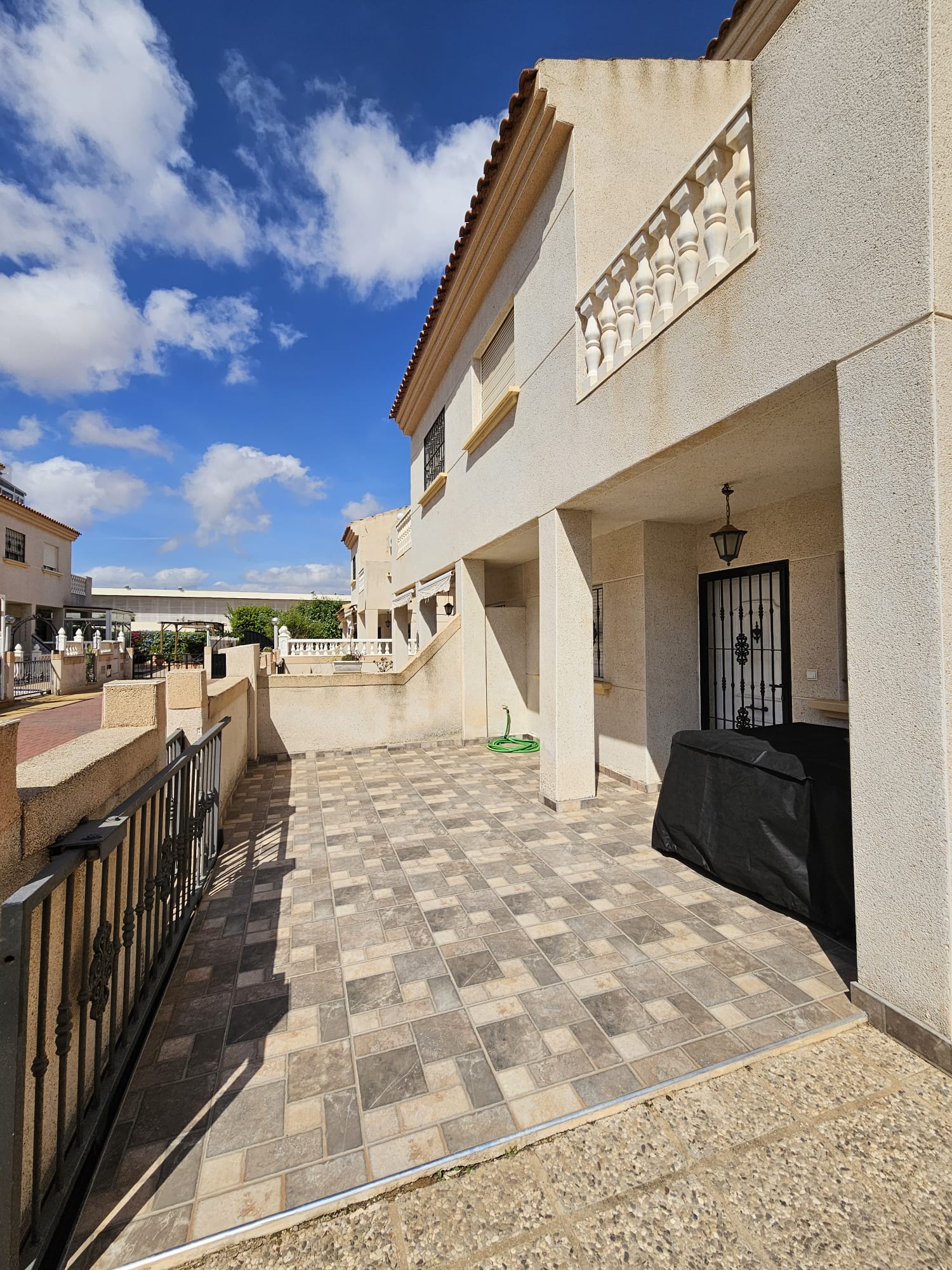 For sale - 2 Bedroom 2 Bathroom  in Torrevieja -  - Alicante
