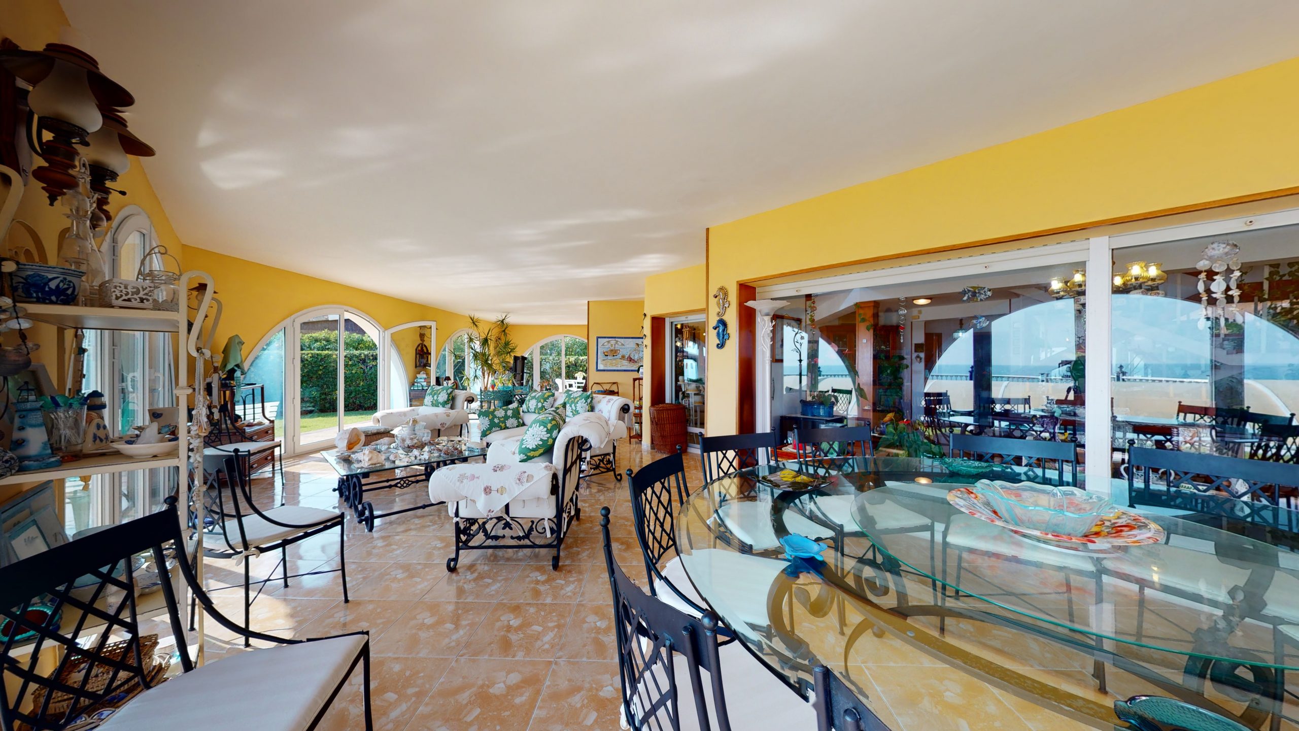 For sale - 8 Bedroom 11 Bathroom  in Orihuela Costa -  - Alicante