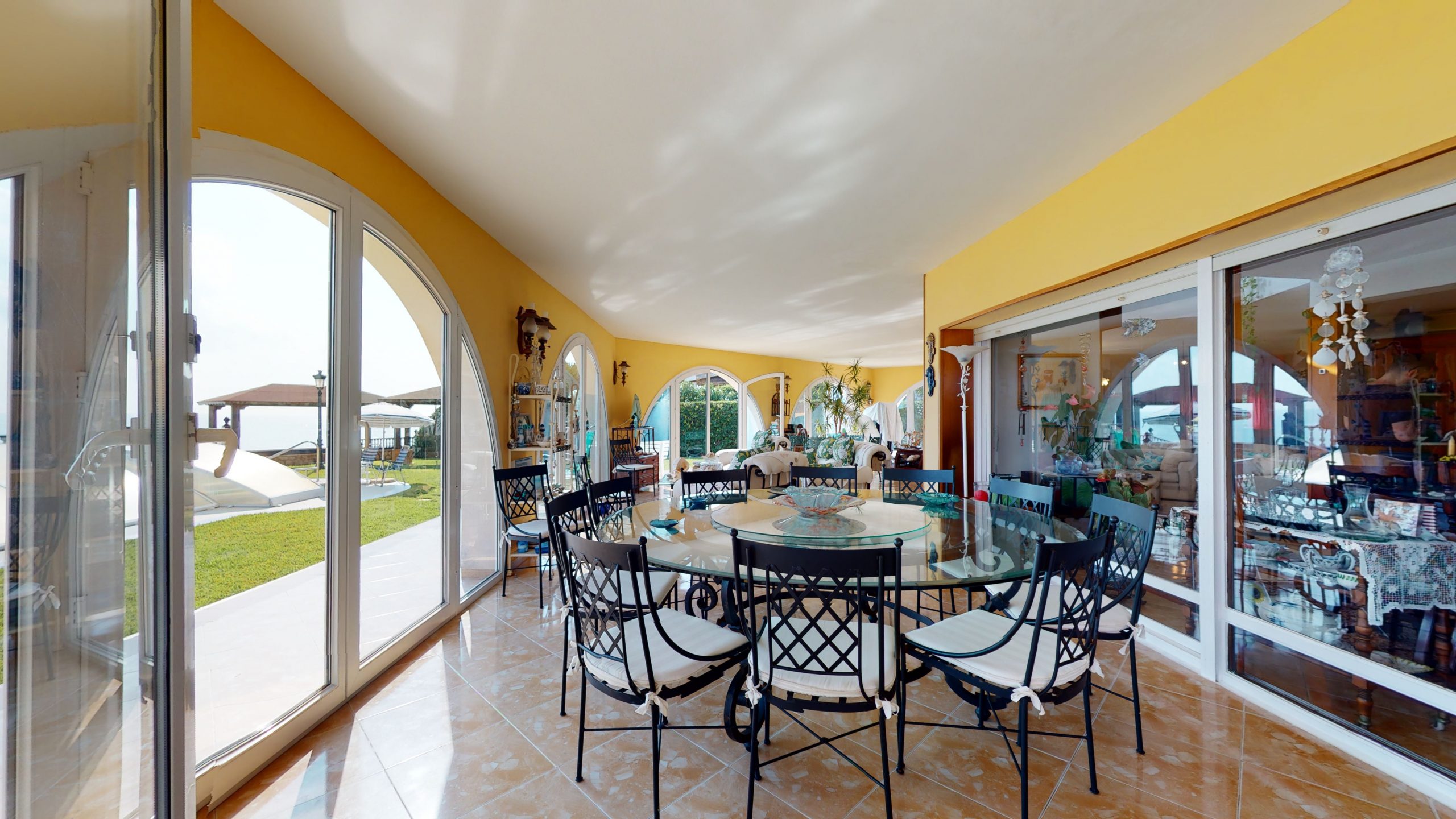 For sale - 8 Bedroom 11 Bathroom  in Orihuela Costa -  - Alicante