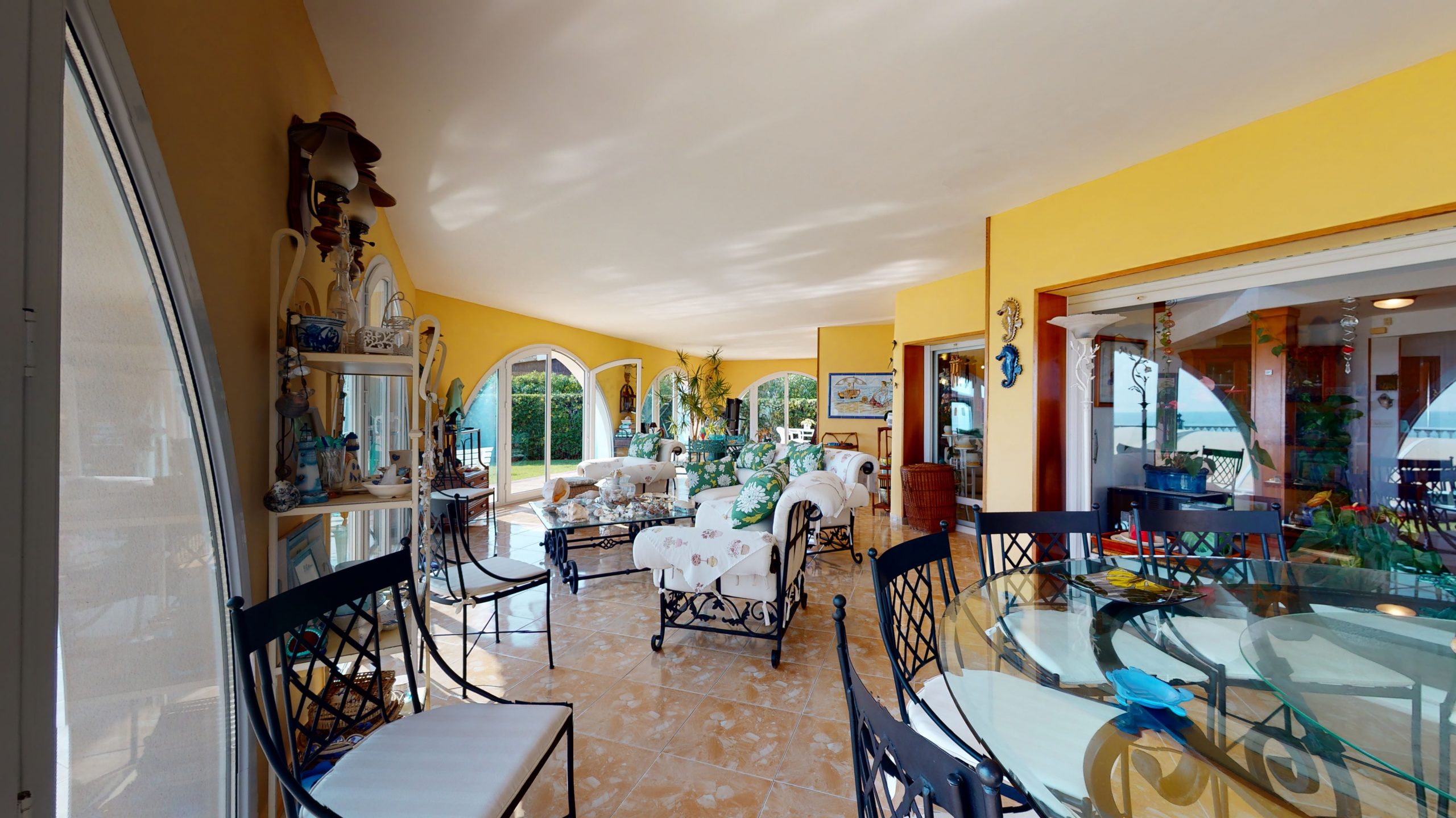 For sale - 8 Bedroom 11 Bathroom  in Orihuela Costa -  - Alicante