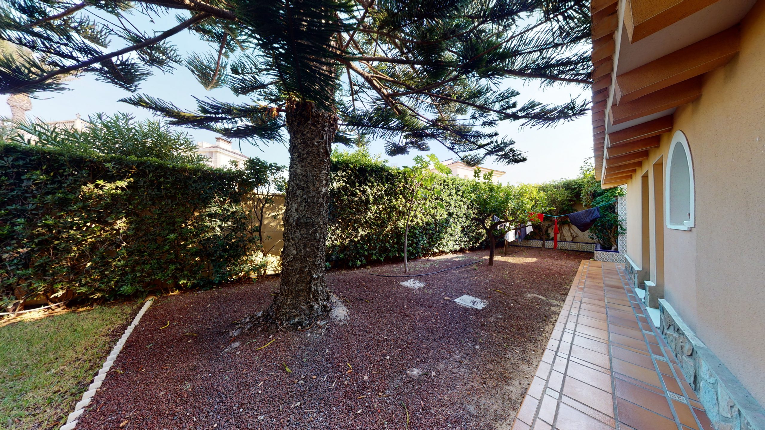 For sale - 8 Bedroom 11 Bathroom  in Orihuela Costa -  - Alicante