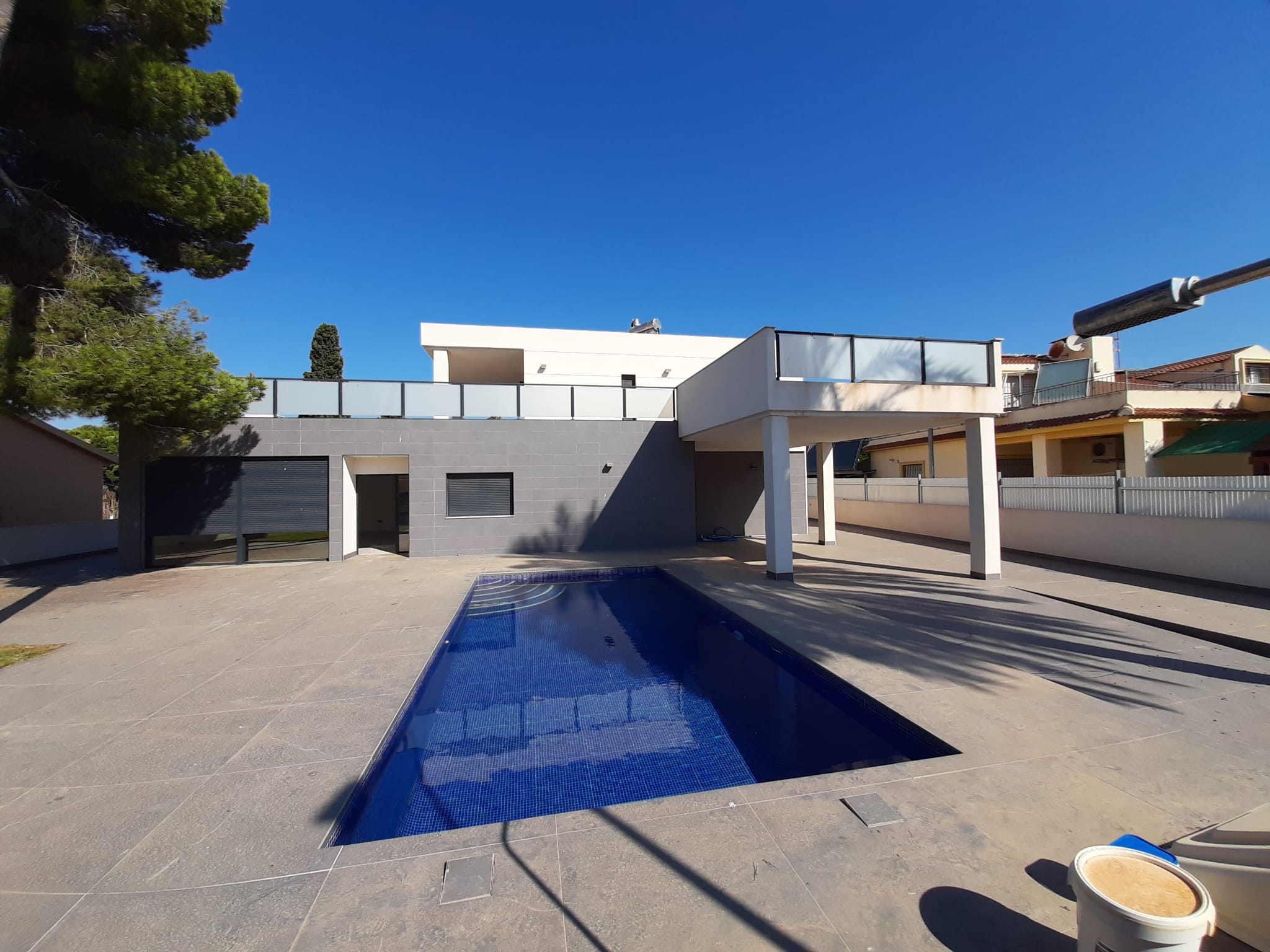 For sale - 4 Bedroom 3 Bathroom Detached villa in Orihuela Costa -  - Alicante