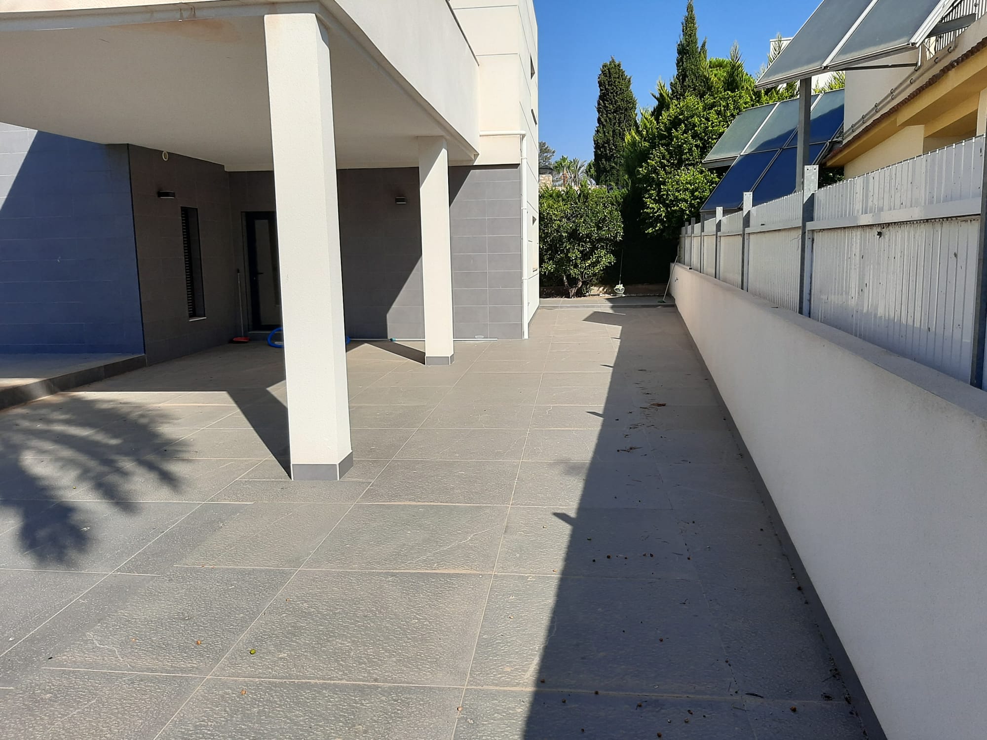 For sale - 4 Bedroom 3 Bathroom Detached villa in Orihuela Costa -  - Alicante