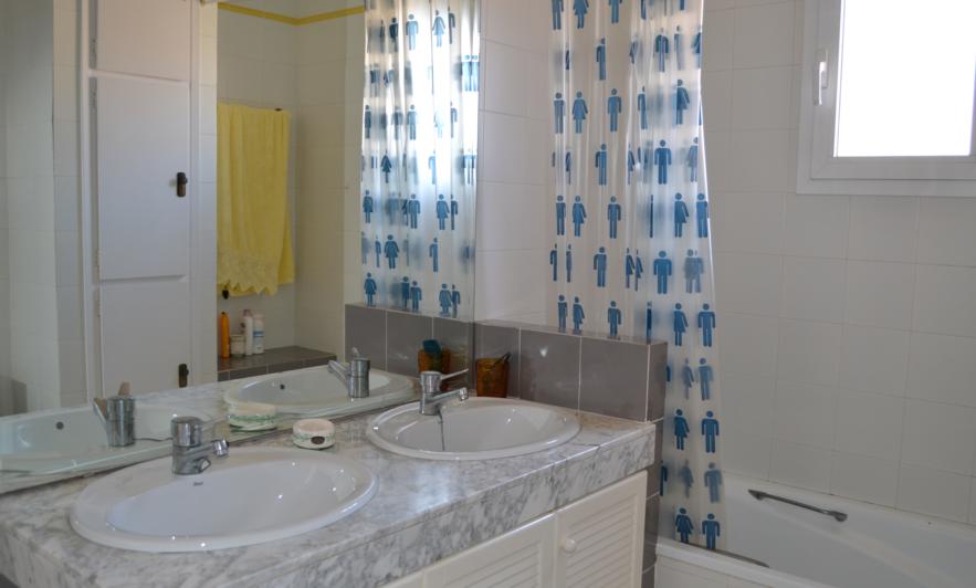 For sale - 3 Bedroom 3 Bathroom Villa in La Manga -  - Murcia