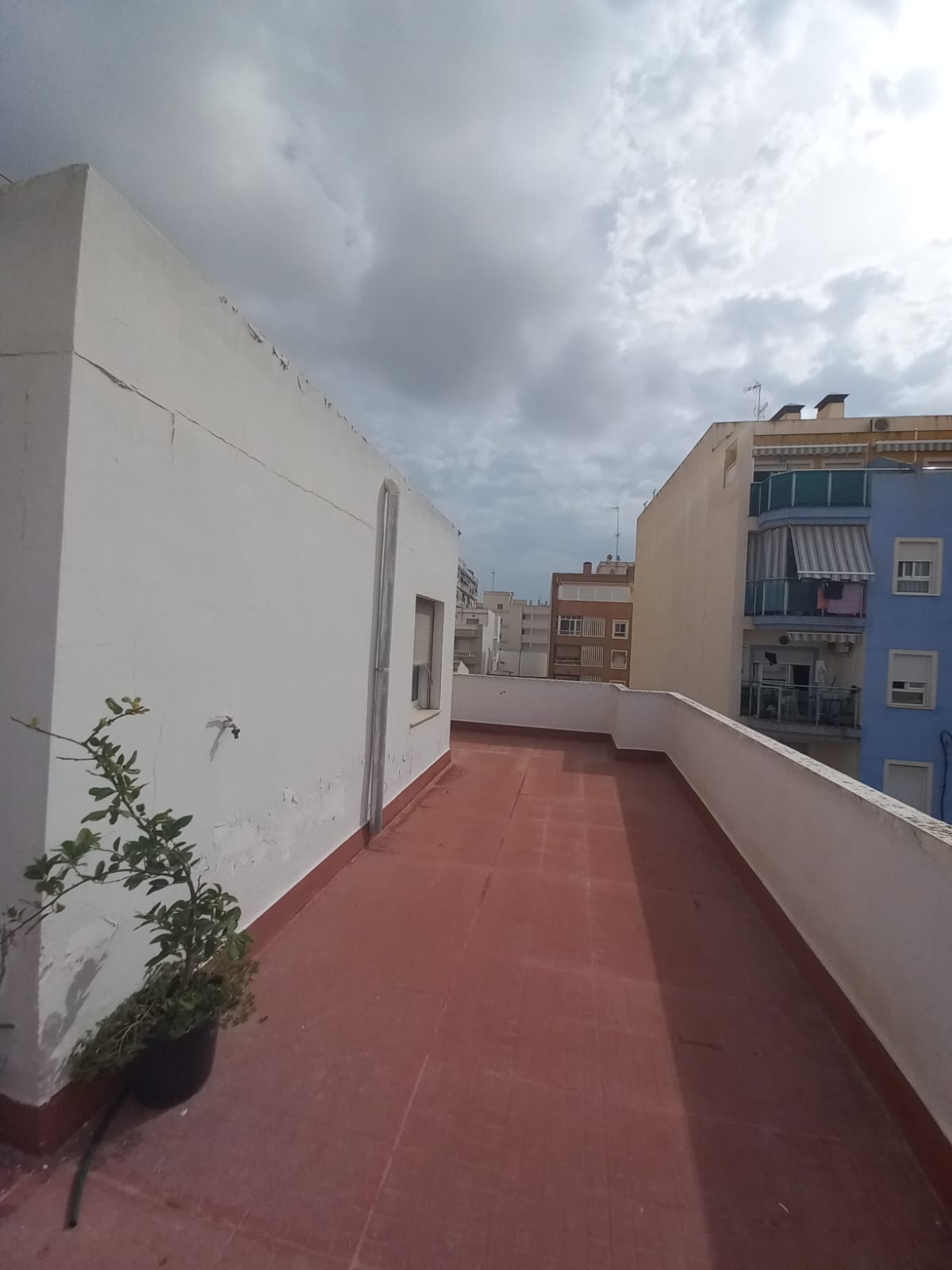 For sale - 4 Bedroom 2 Bathroom Terraced House in Torrevieja -  - Alicante