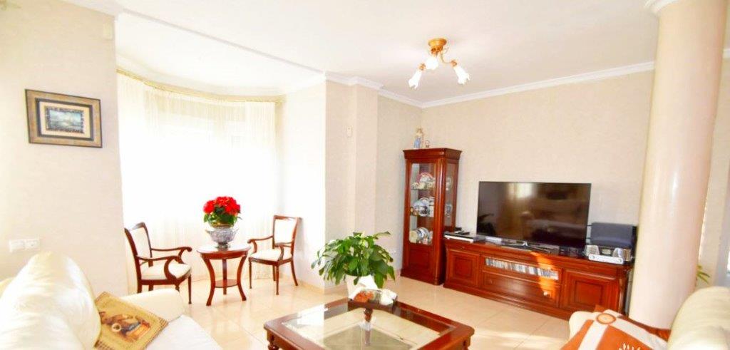 For sale - 4 Bedroom 4 Bathroom Villa in Ciudad Quesada -  - Alicante