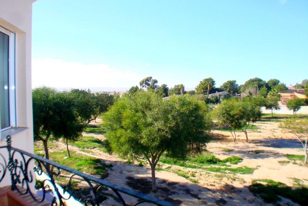 For sale - 4 Bedroom 4 Bathroom Villa in Ciudad Quesada -  - Alicante