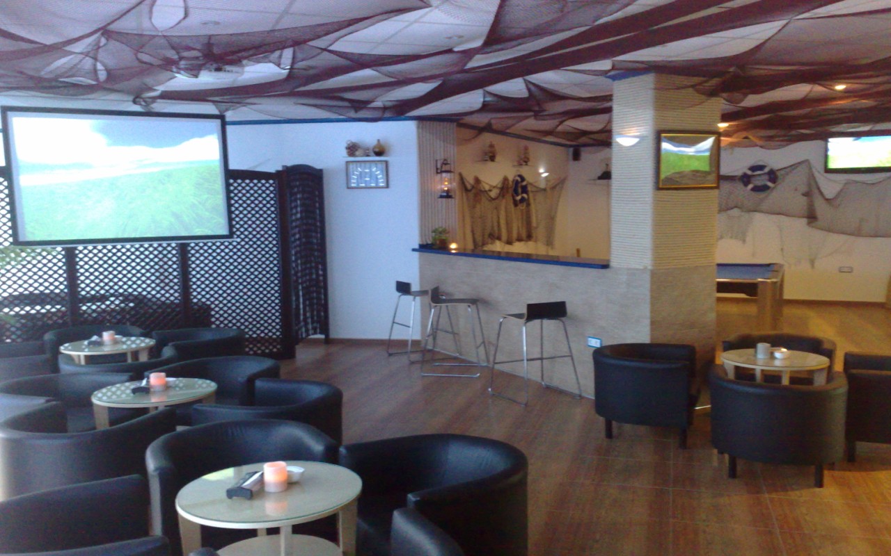 For sale - 3 Bathroom Commercial property in Torrevieja -  - Alicante