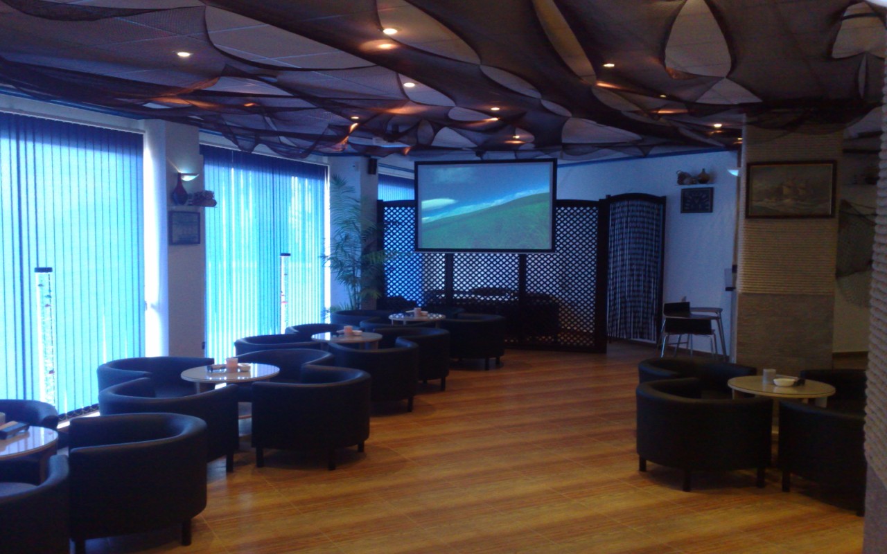 For sale - 3 Bathroom Commercial property in Torrevieja -  - Alicante