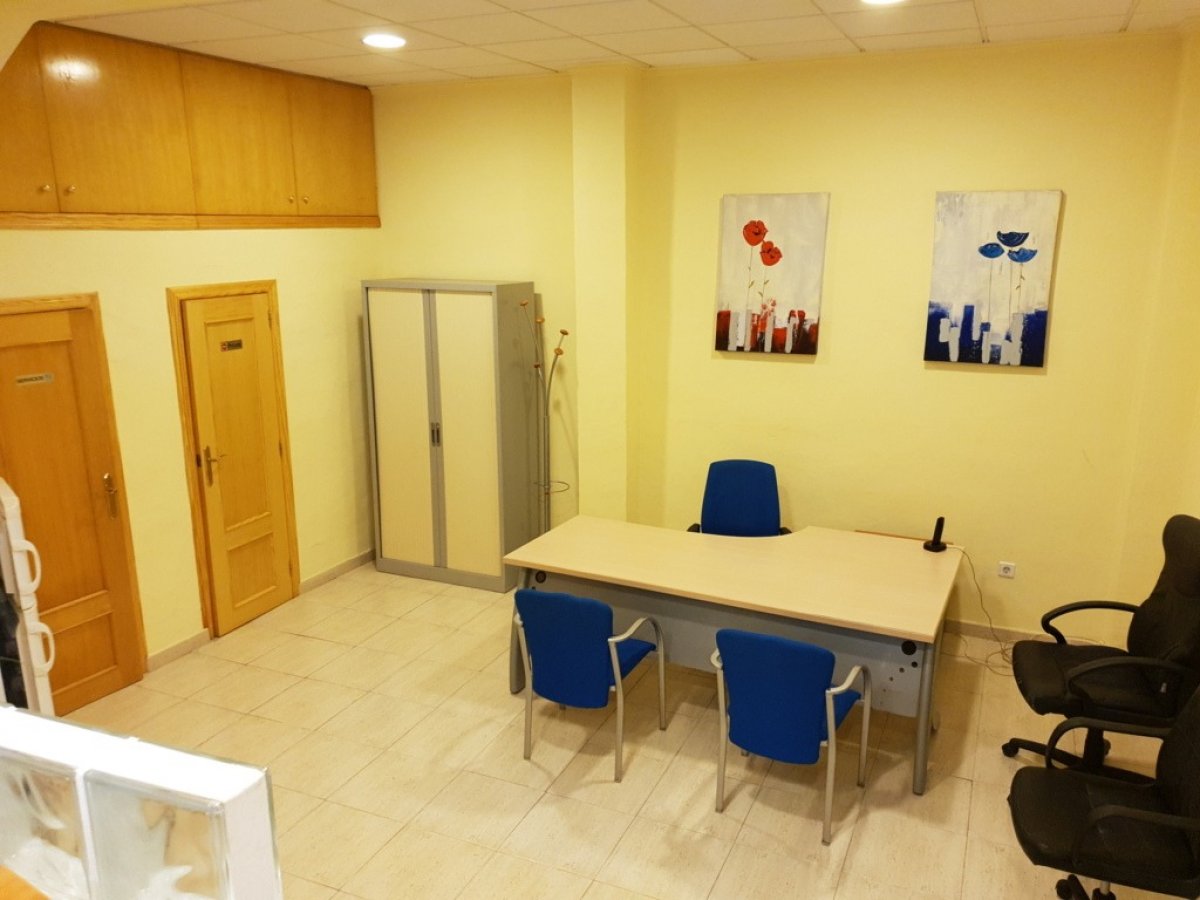 For sale - 1 Bathroom Commercial property in Torrevieja -  - Alicante
