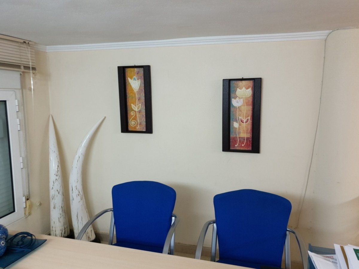 For sale - 1 Bathroom Commercial property in Torrevieja -  - Alicante