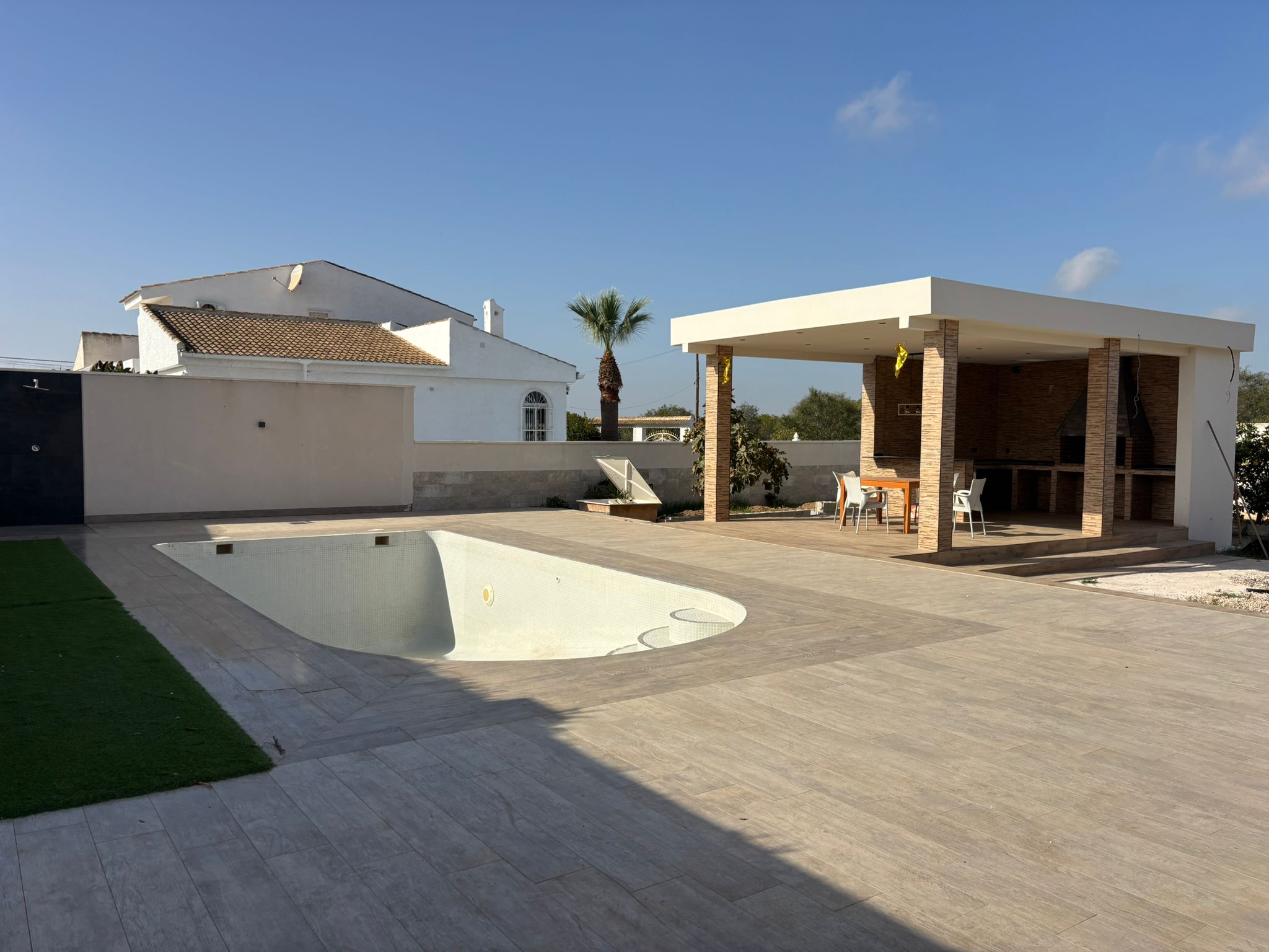 For sale - 2 Bedroom 1 Bathroom  in Torrevieja -  - Alicante