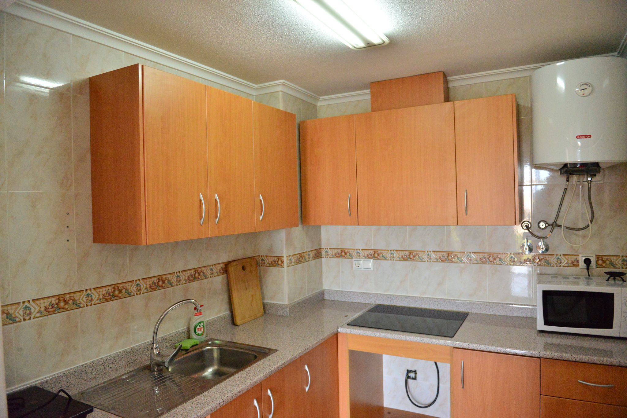 For sale - 3 Bedroom 1 Bathroom Apartment in Torrevieja -  - Alicante