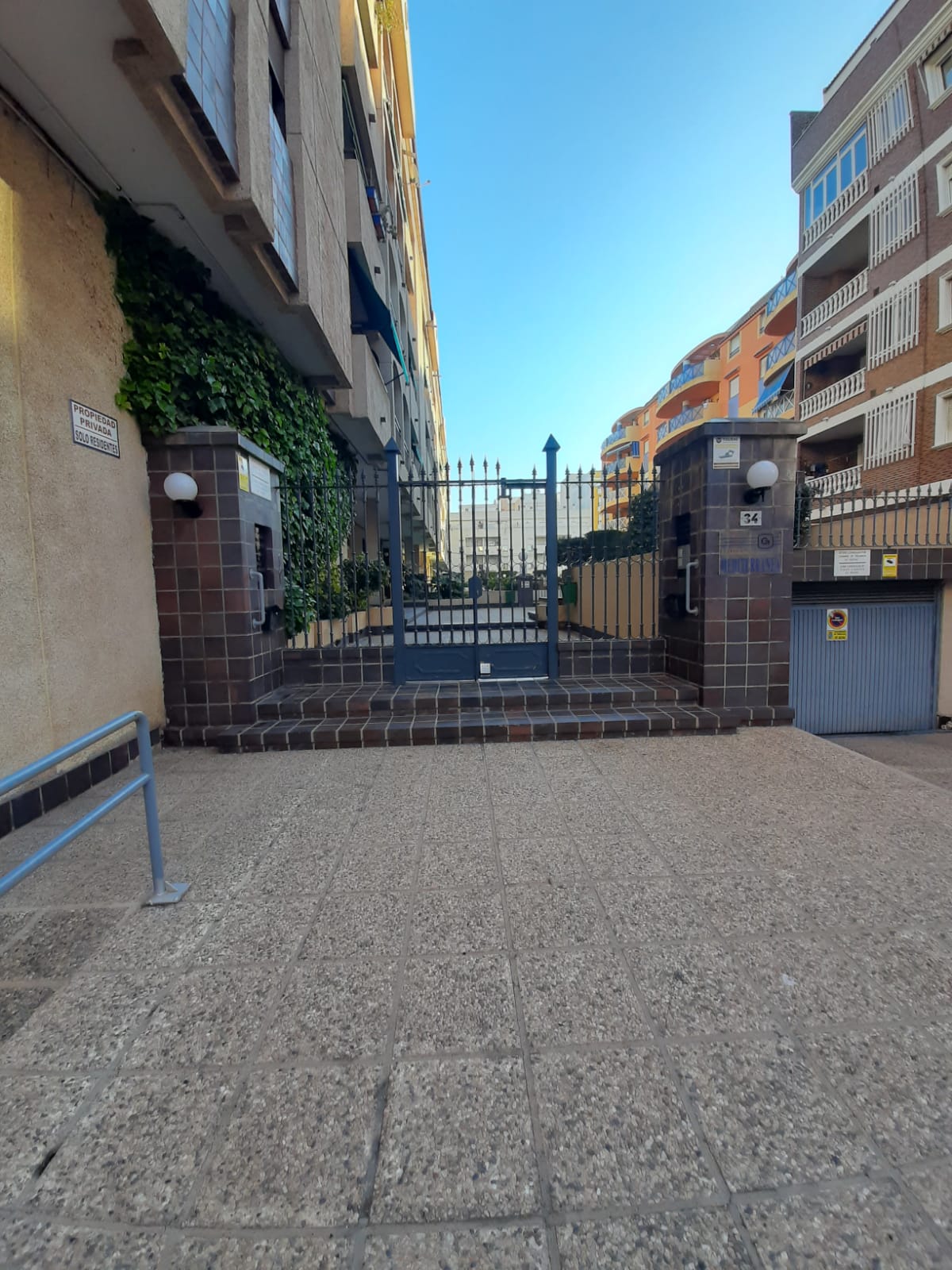 For sale - 3 Bedroom 2 Bathroom Apartment in Torrevieja -  - Alicante