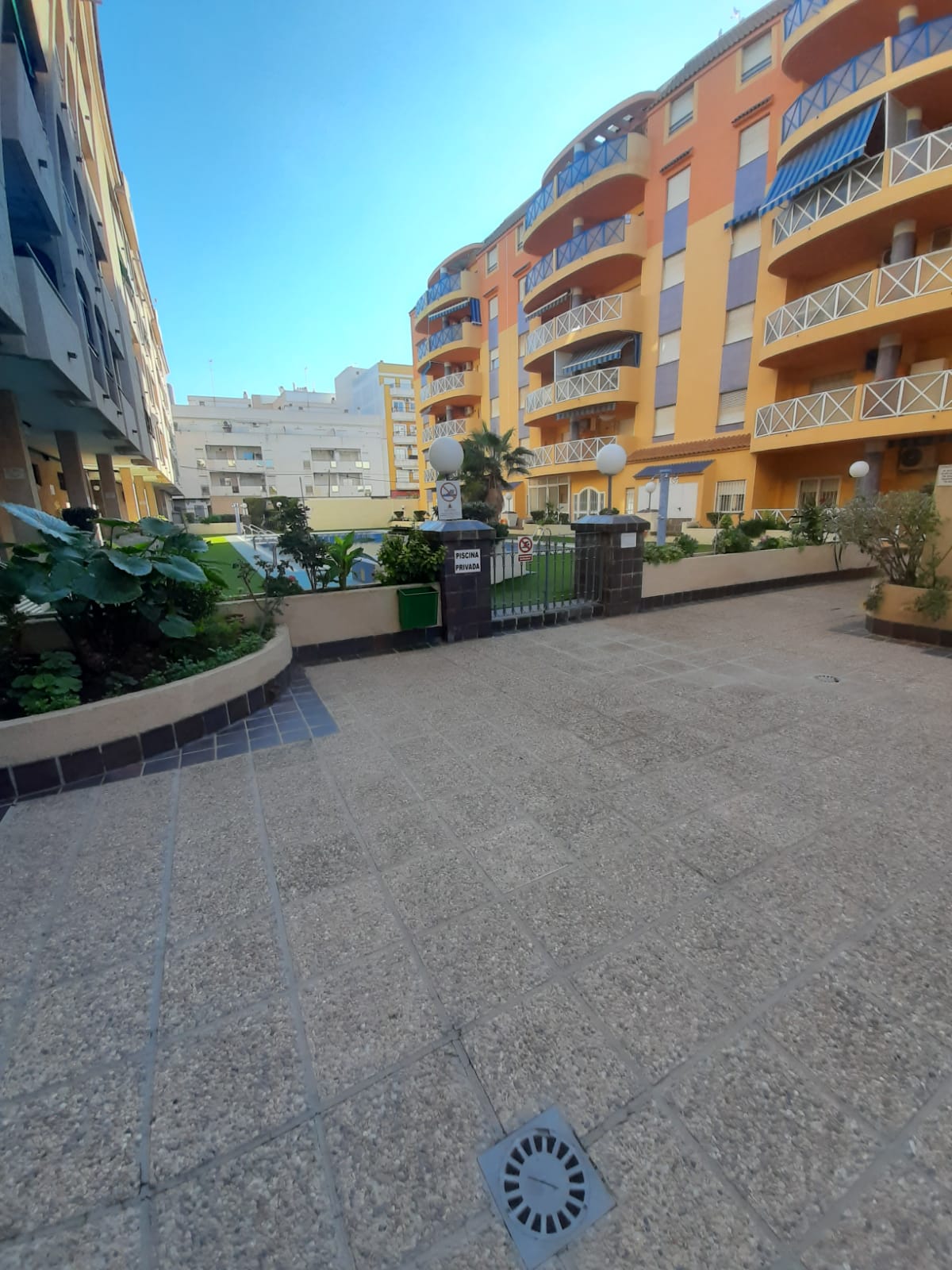 For sale - 3 Bedroom 2 Bathroom Apartment in Torrevieja -  - Alicante