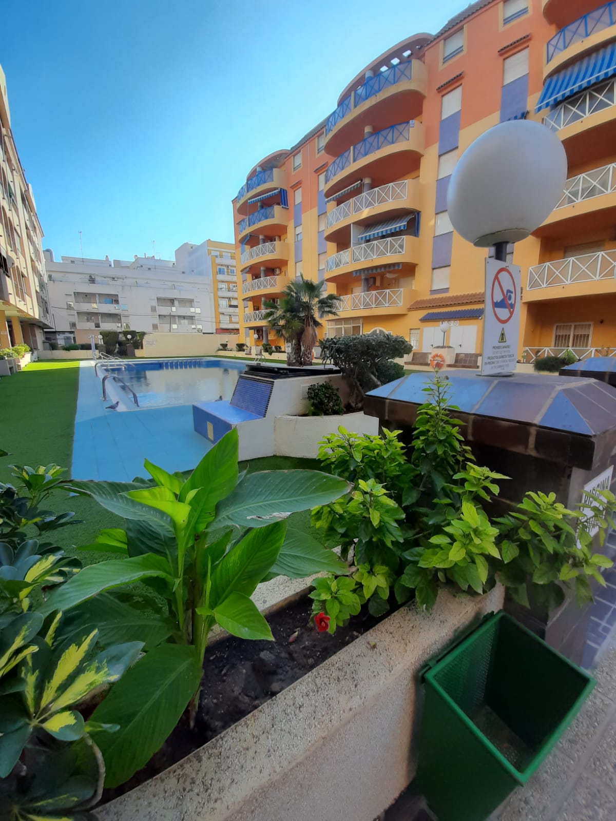 For sale - 3 Bedroom 2 Bathroom Apartment in Torrevieja -  - Alicante